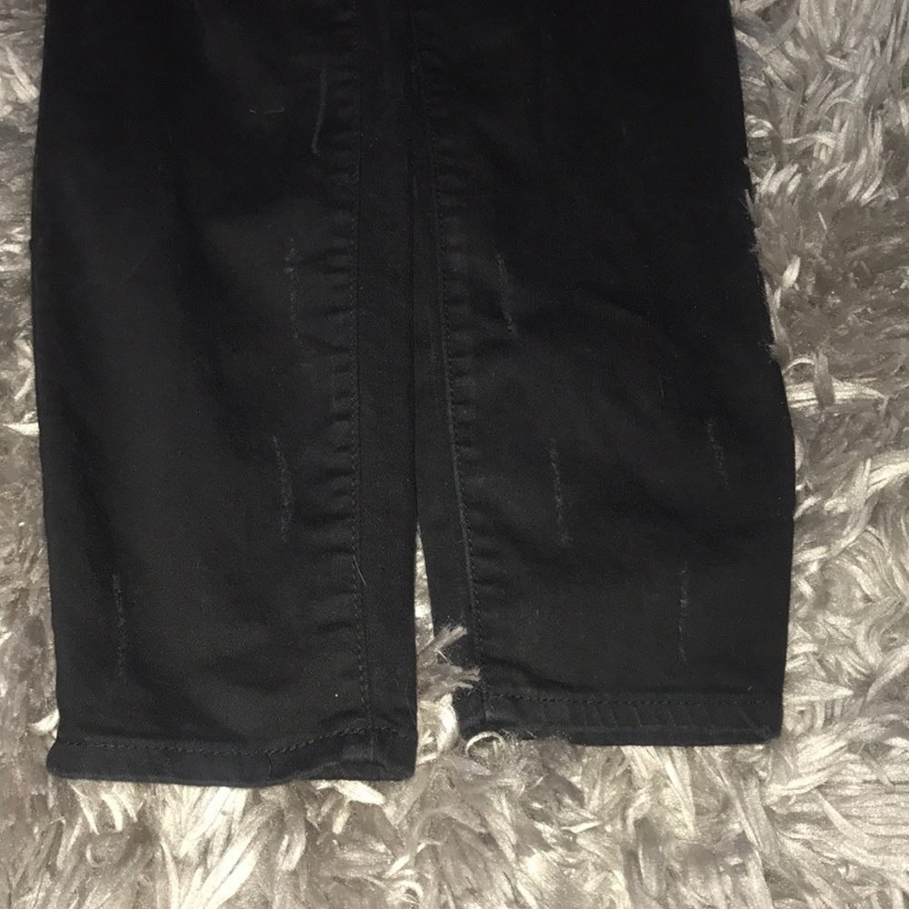 Distressed High Rise Ankle Jeans! - Picture 4 of 8